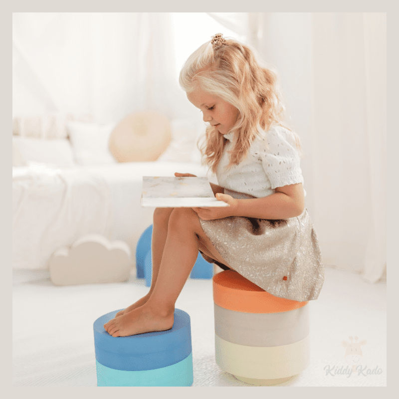 MOES Play rainbow chair - Magneetfeest